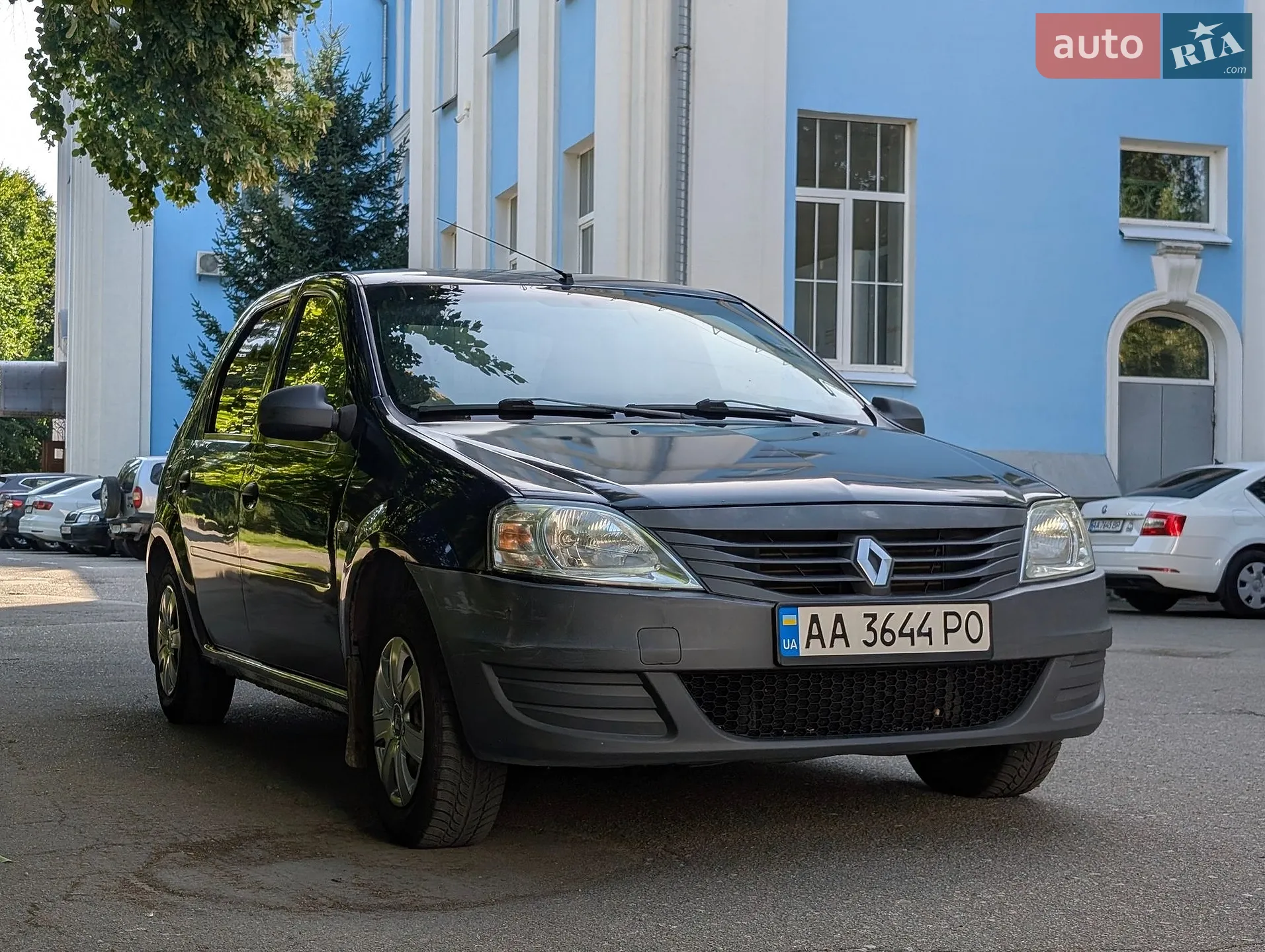 2010 Renault Logan - мініатюра 4