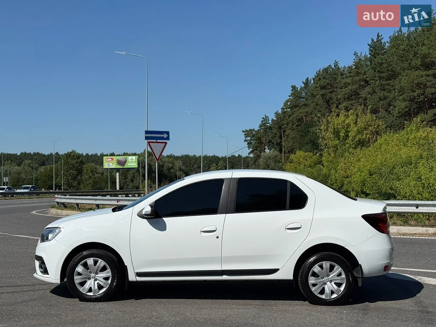 2021 Renault Logan - мініатюра 3