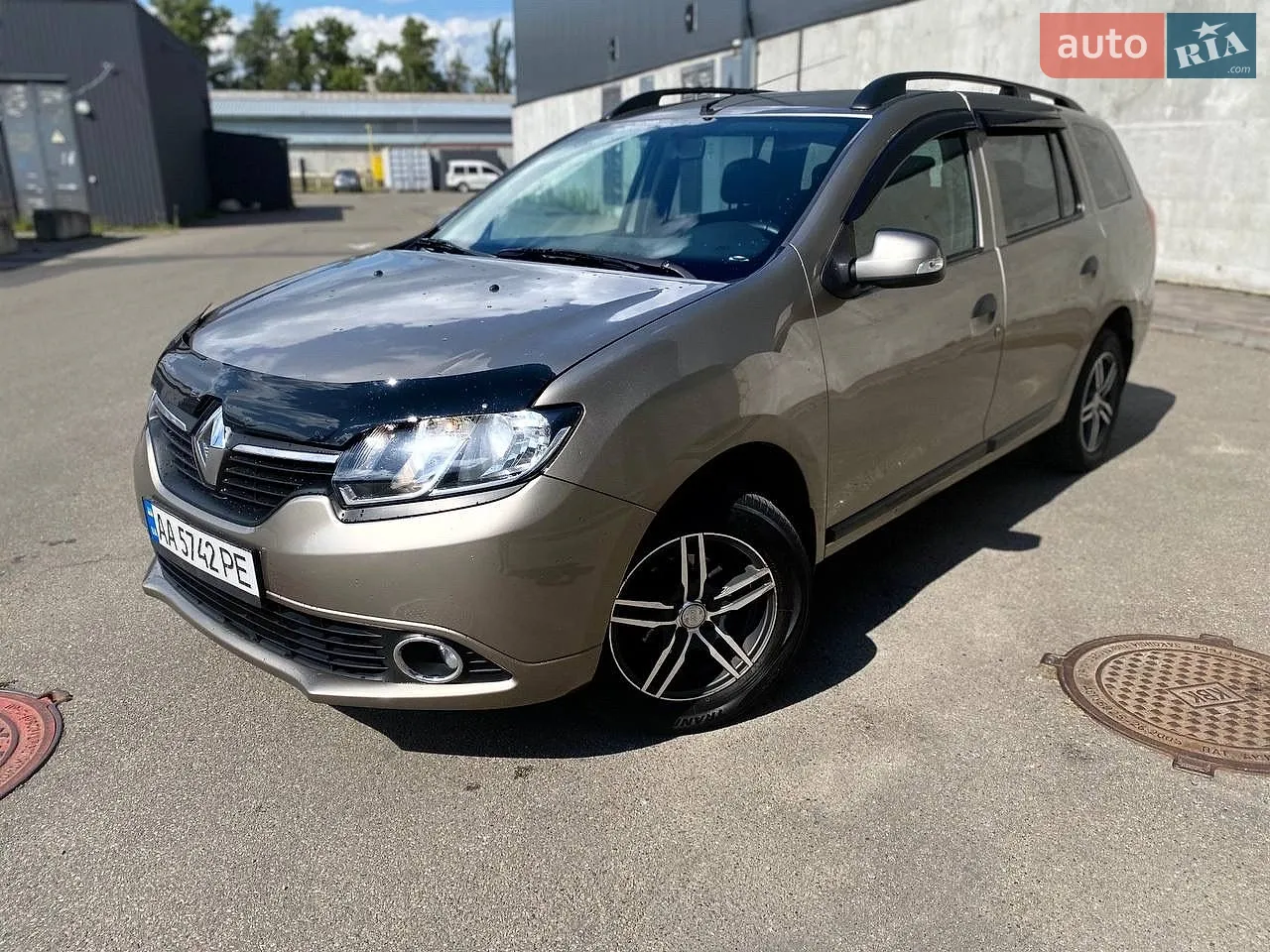 2014 Renault Logan - мініатюра 3