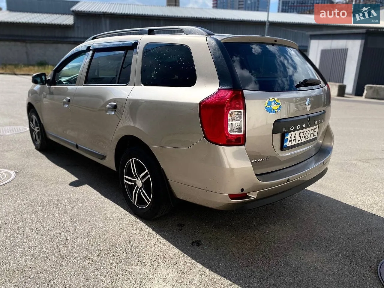 2014 Renault Logan - мініатюра 5