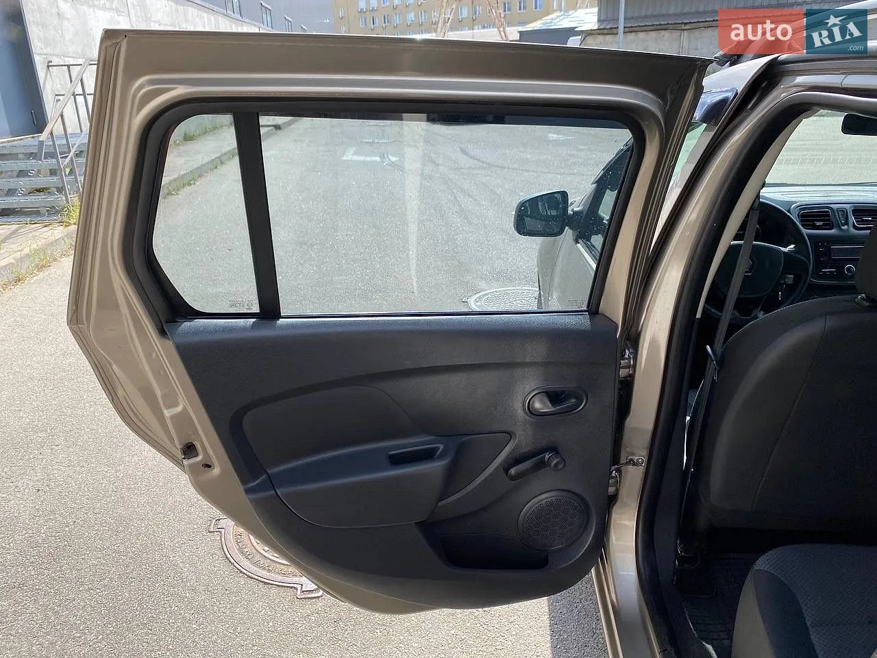 2014 Renault Logan - мініатюра 20