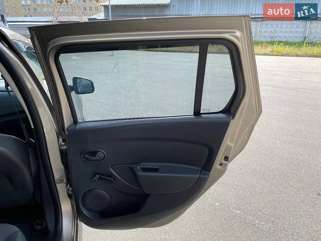 2014 Renault Logan - мініатюра 24