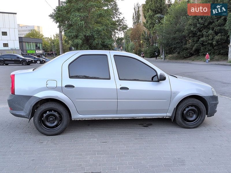 Седан Renault Logan 2011 в Андрушевке