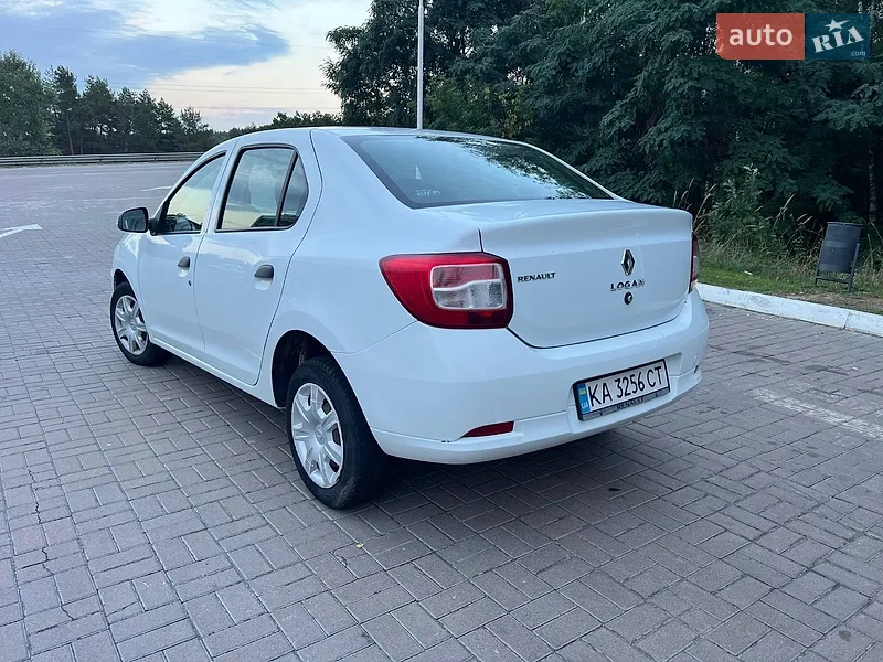 Renault Logan 2016