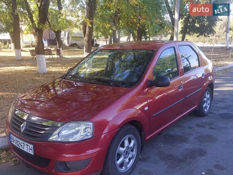 Renault Logan 2012