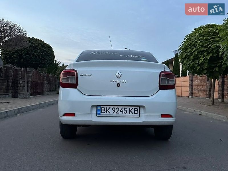 Седан Renault Logan 2014 в Ровно