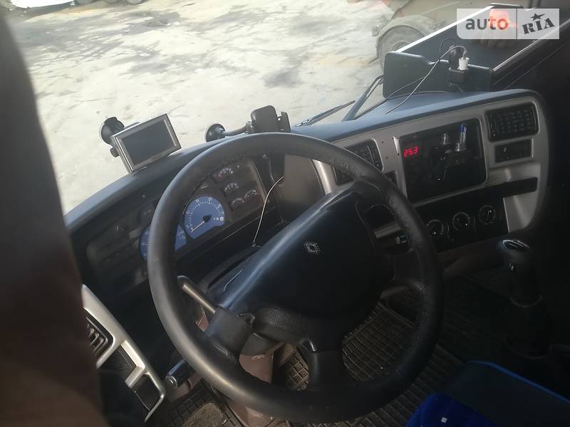 Тягач Renault Magnum 2002 в Києві