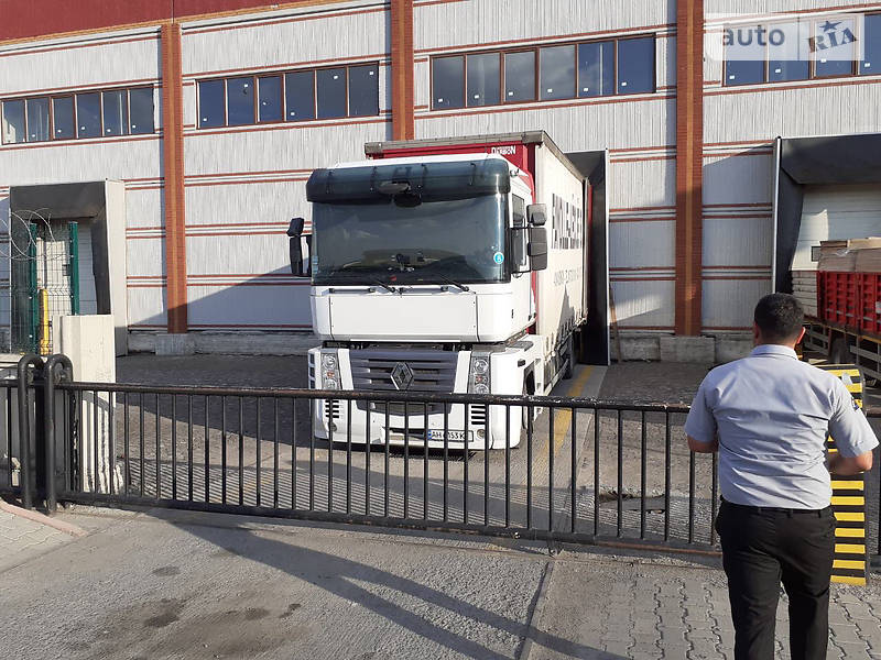 Тентованый Renault Magnum 2007 в Киеве