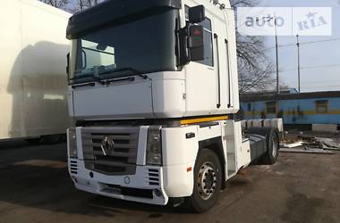 Тягач Renault Magnum 2002 в 