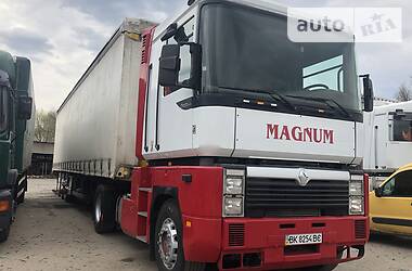 Тягач Renault Magnum 2000 в 