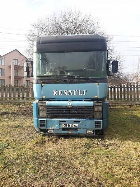 Renault Magnum