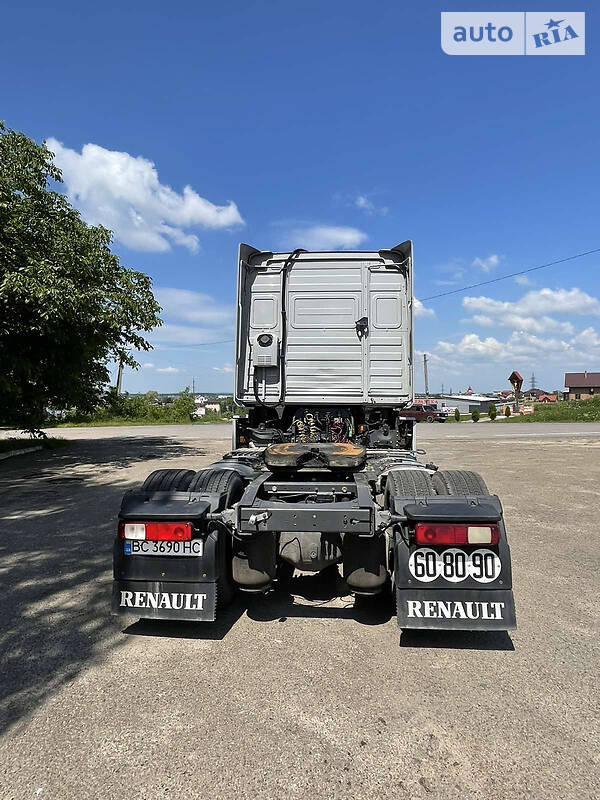 Тягач Renault Magnum 2011 в Мостиске