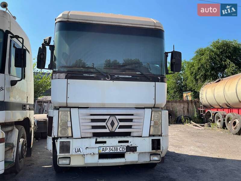 Тягач Renault Magnum 2001 в 