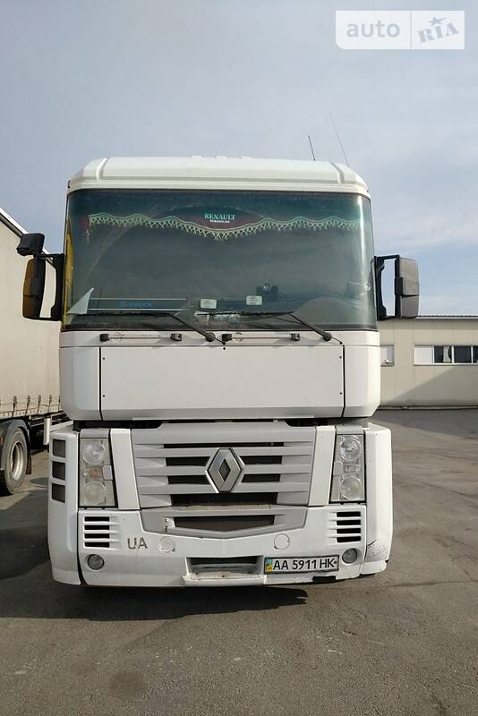 Тягач Renault Magnum 2005 в Вышгороде