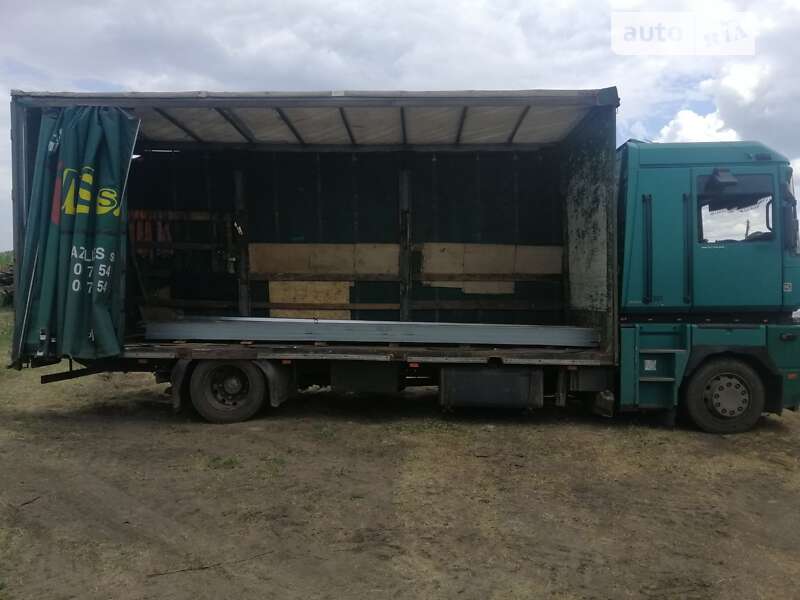 Тентованый Renault Magnum 2003 в Днепре