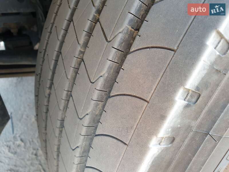 Тягач Renault Magnum 2008 в Львове