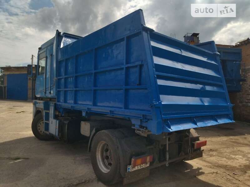 Самоскид Renault Magnum 2001 в Ромнах