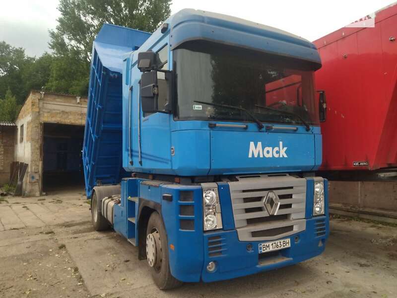 Самоскид Renault Magnum 2001 в Ромнах