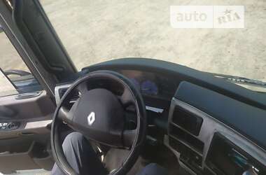 Грузовой фургон Renault Magnum 2002 в 