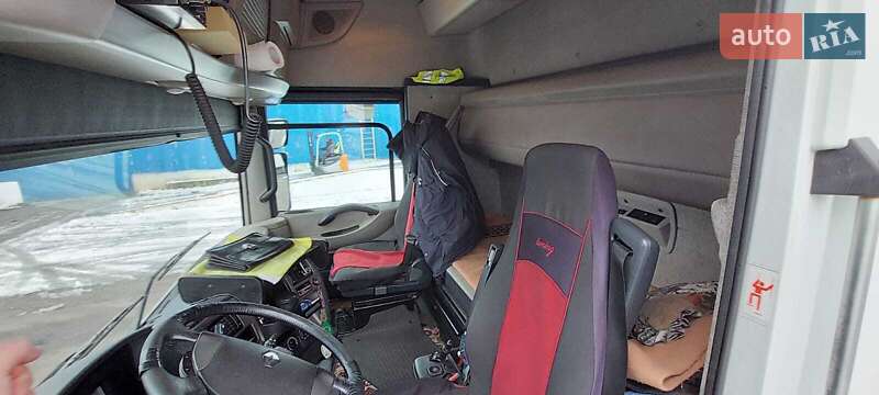 Тягач Renault Magnum 2012 в Ужгороде