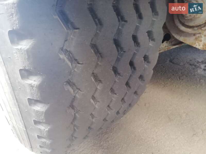 Тягач Renault Magnum 2003 в Чернигове