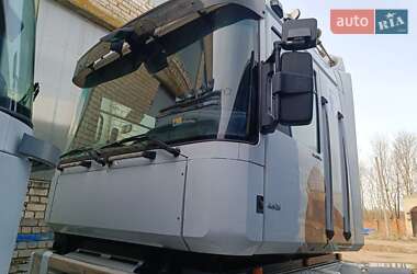 Тягач Renault Magnum 2007 в 