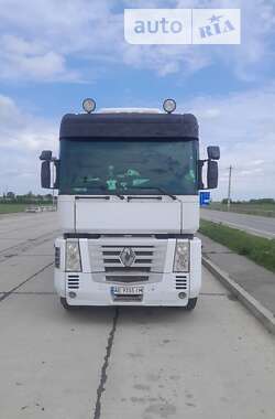 Тягач Renault Magnum 2002 в 