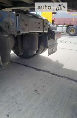 Тягач Renault Magnum 2002 в 