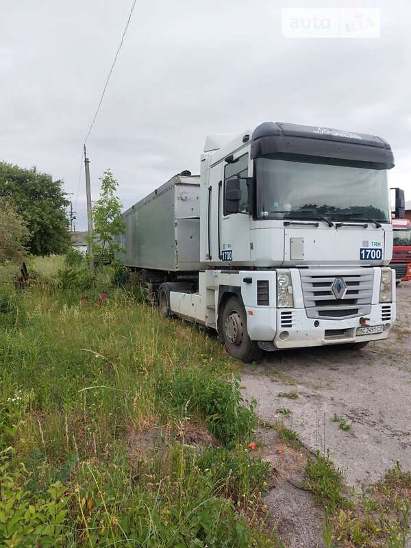 Тягач Renault Magnum 2004 в Золочеве