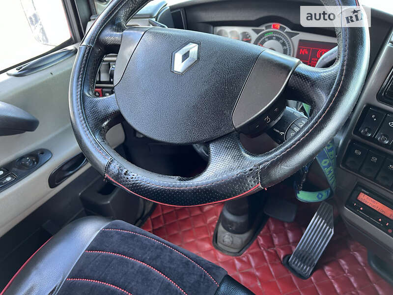 Тягач Renault Magnum 2009 в Овручі