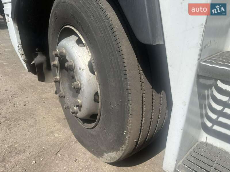 Грузовой фургон Renault Magnum 2003 в Киеве