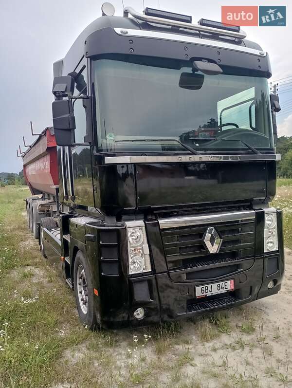 Тягач Renault Magnum 2012 в Львове