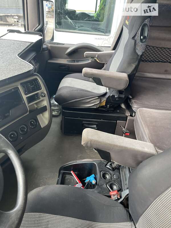 Тягач Renault Magnum 2007 в Києві
