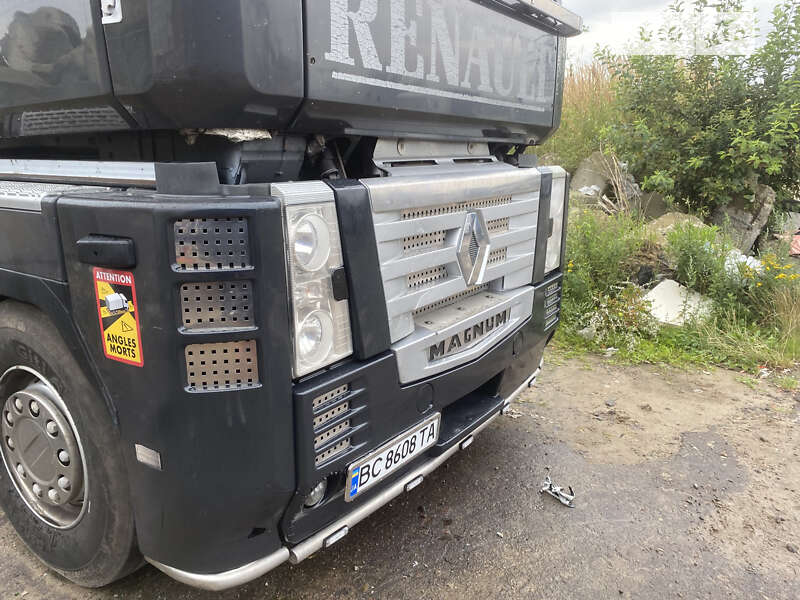 Тягач Renault Magnum 2008 в Львові