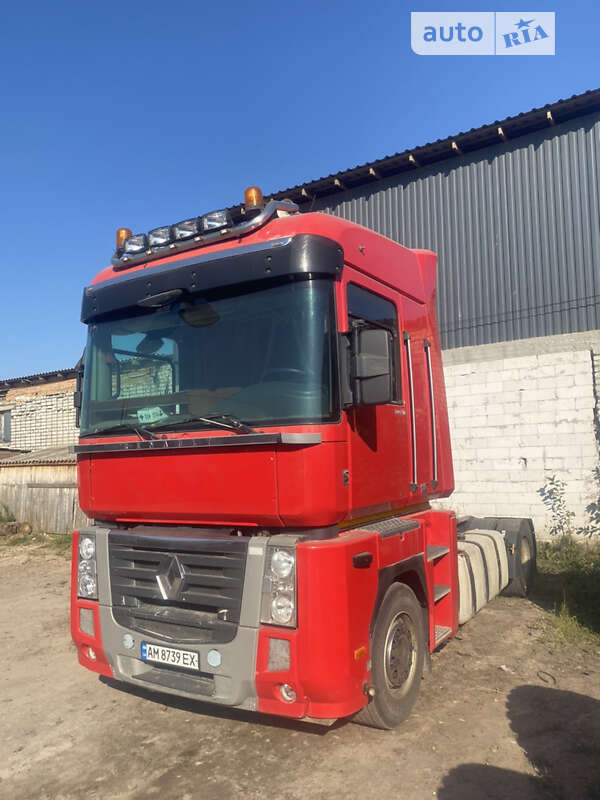Тягач Renault Magnum 2009 в Овручі