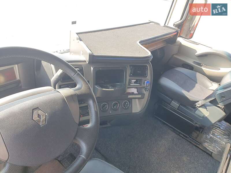 Тягач Renault Magnum 2012 в Чернігові