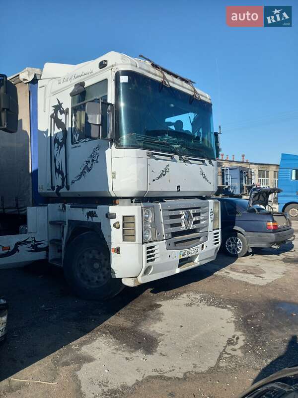 Тягач Renault Magnum 2004 в 