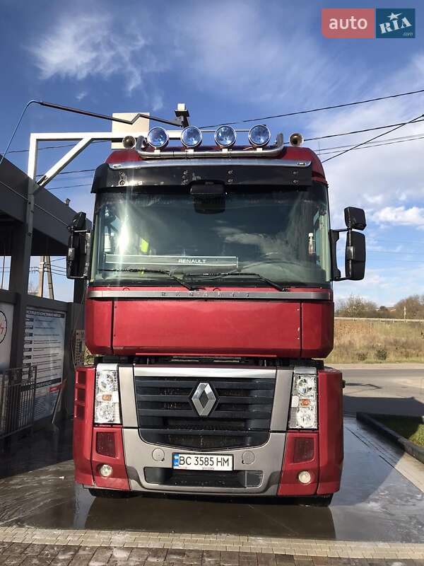 Тягач Renault Magnum 2008 в Львове