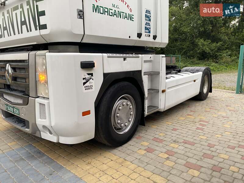 Тягач Renault Magnum 2011 в 