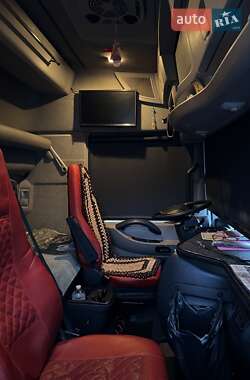Тягач Renault Magnum 2008 в 