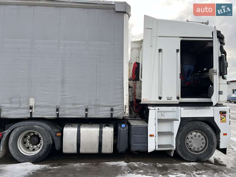 Тягач Renault Magnum 2008 в Надвірній