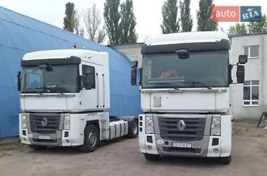 Тягач Renault Magnum 2011 в 