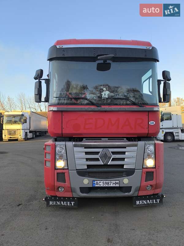 Тягач Renault Magnum 2013 в Луцьку