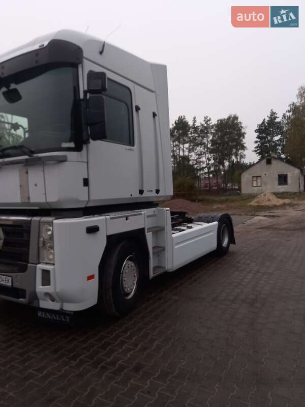 Тягач Renault Magnum 2010 в Луцке
