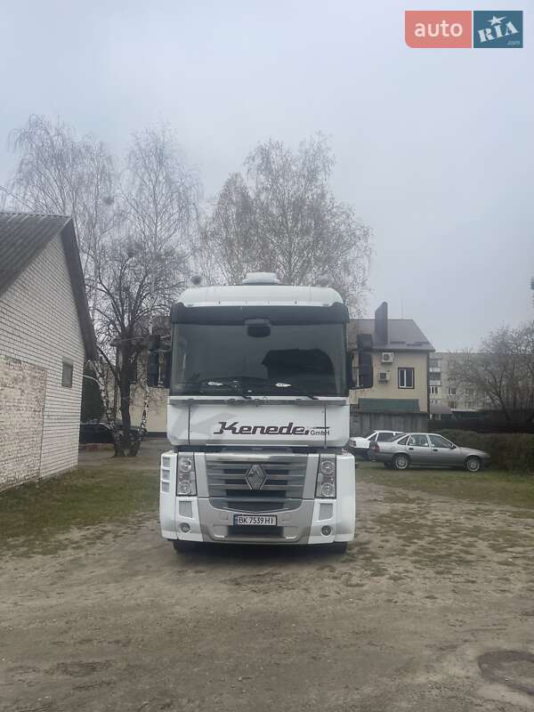 Тягач Renault Magnum 2010 в Березному