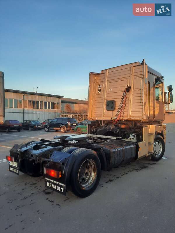 Тягач Renault Magnum 2001 в Чернигове