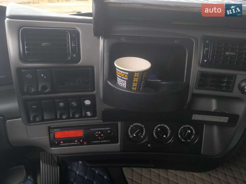 Тягач Renault Magnum 2009 в Луцке