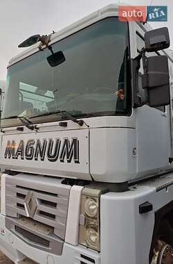 Тягач Renault Magnum 2007 в Львове