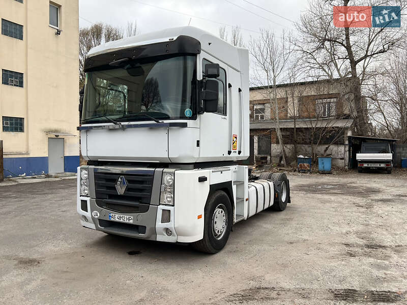 Тягач Renault Magnum 2011 в Дніпрі