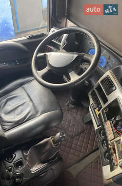 Тягач Renault Magnum 2006 в  фото 7 Тягач Renault Magnum 2006 в